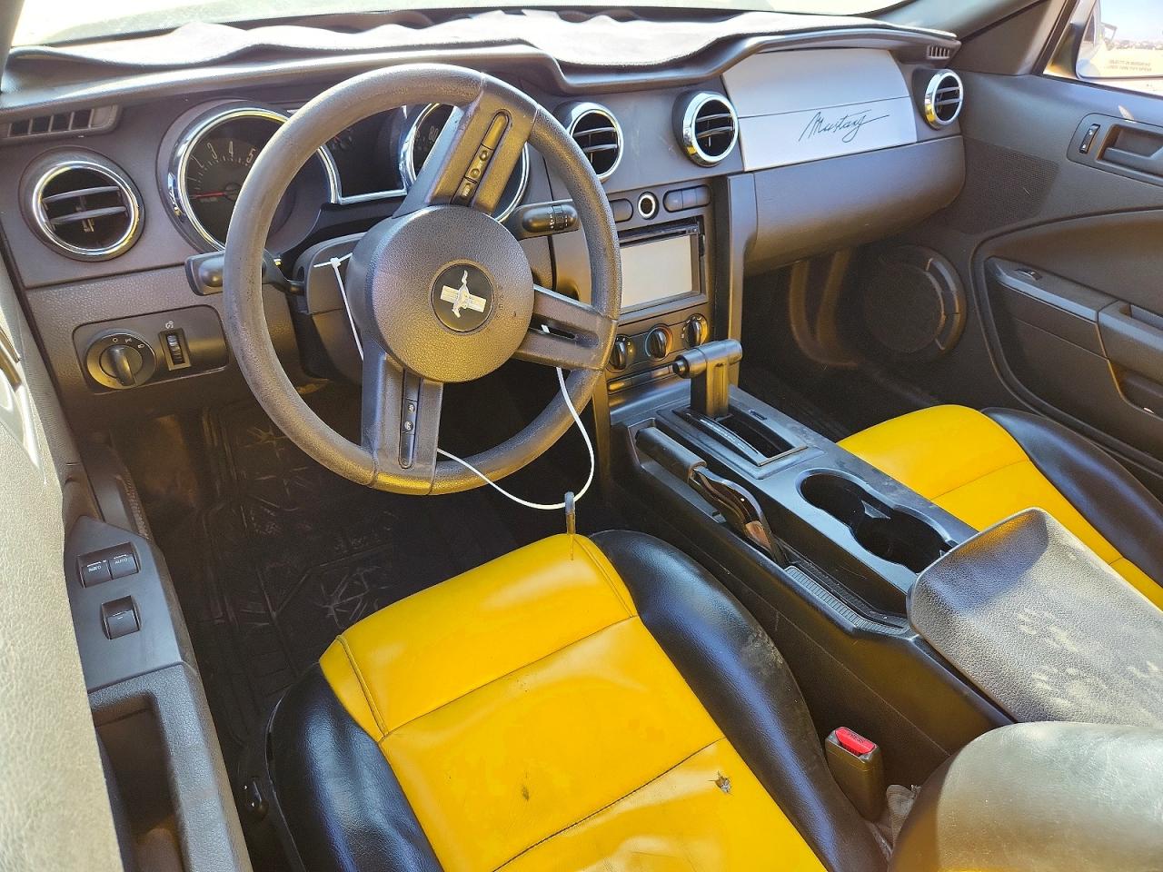 2005 FORD MUSTANG photo 15