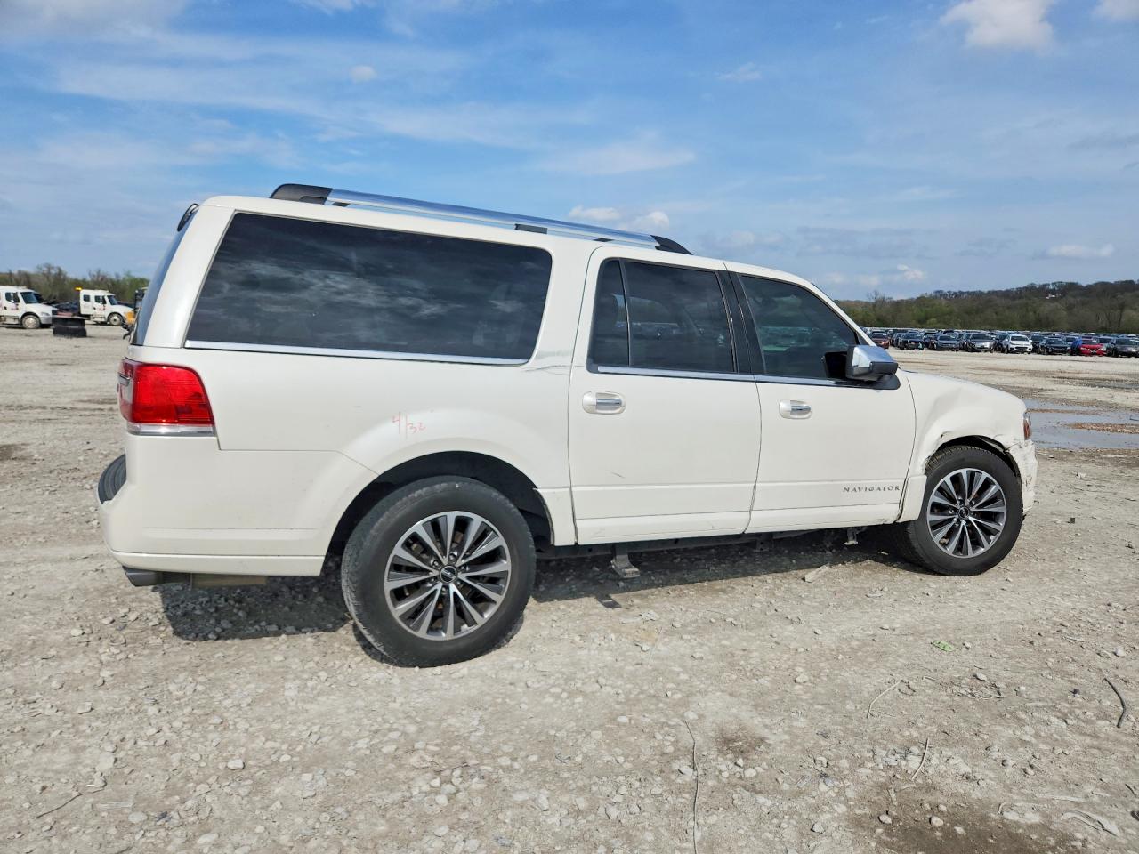 2015 LINCOLN NAVIGATOR L photo 7