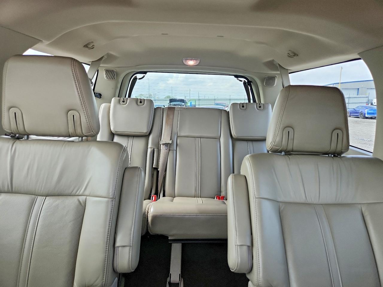 2015 LINCOLN NAVIGATOR L photo 28