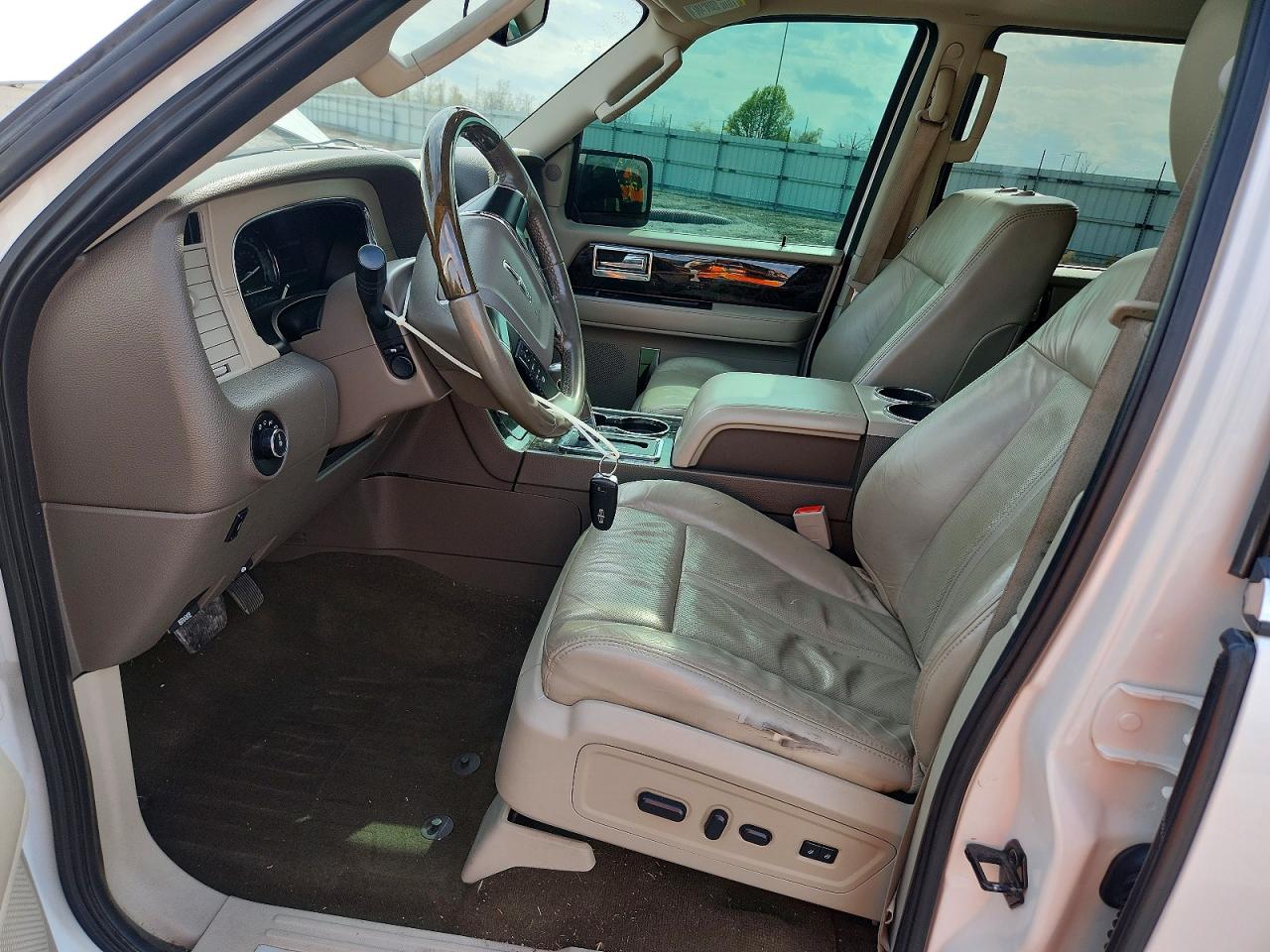 2015 LINCOLN NAVIGATOR L photo 19