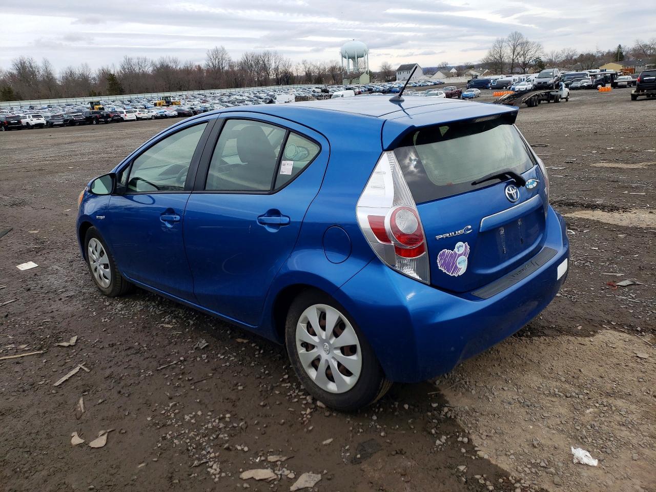 2013 TOYOTA PRIUS C TWO photo 4