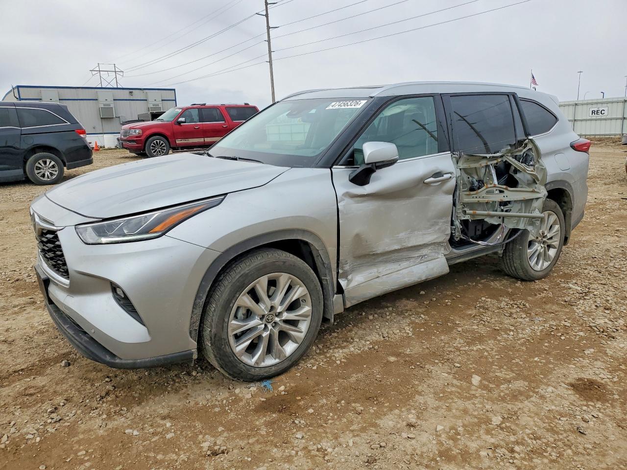 2023 TOYOTA HIGHLANDER