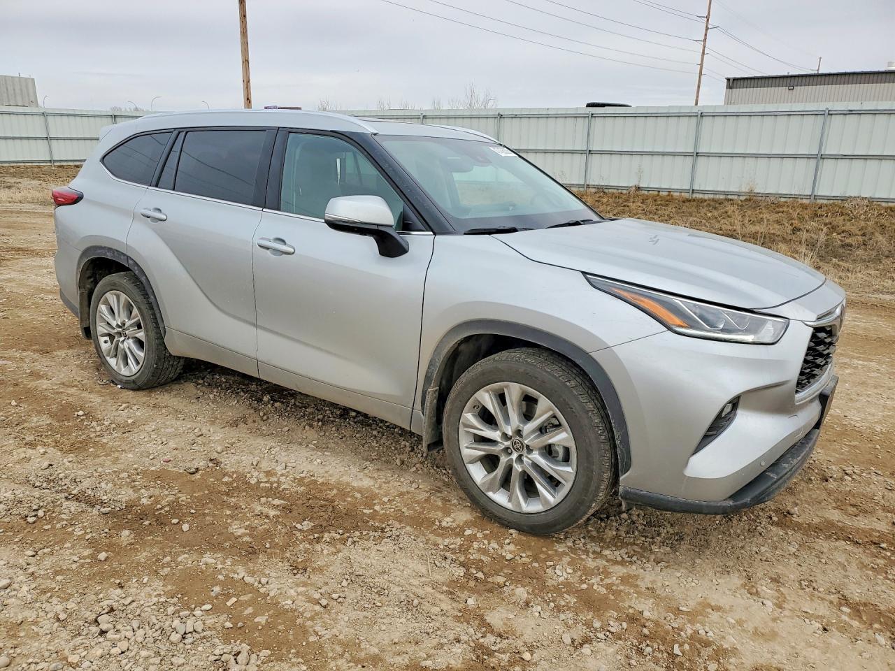 2023 TOYOTA HIGHLANDER LIMITED photo 4