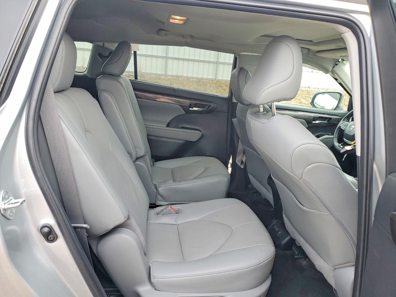 2023 TOYOTA HIGHLANDER LIMITED photo 11