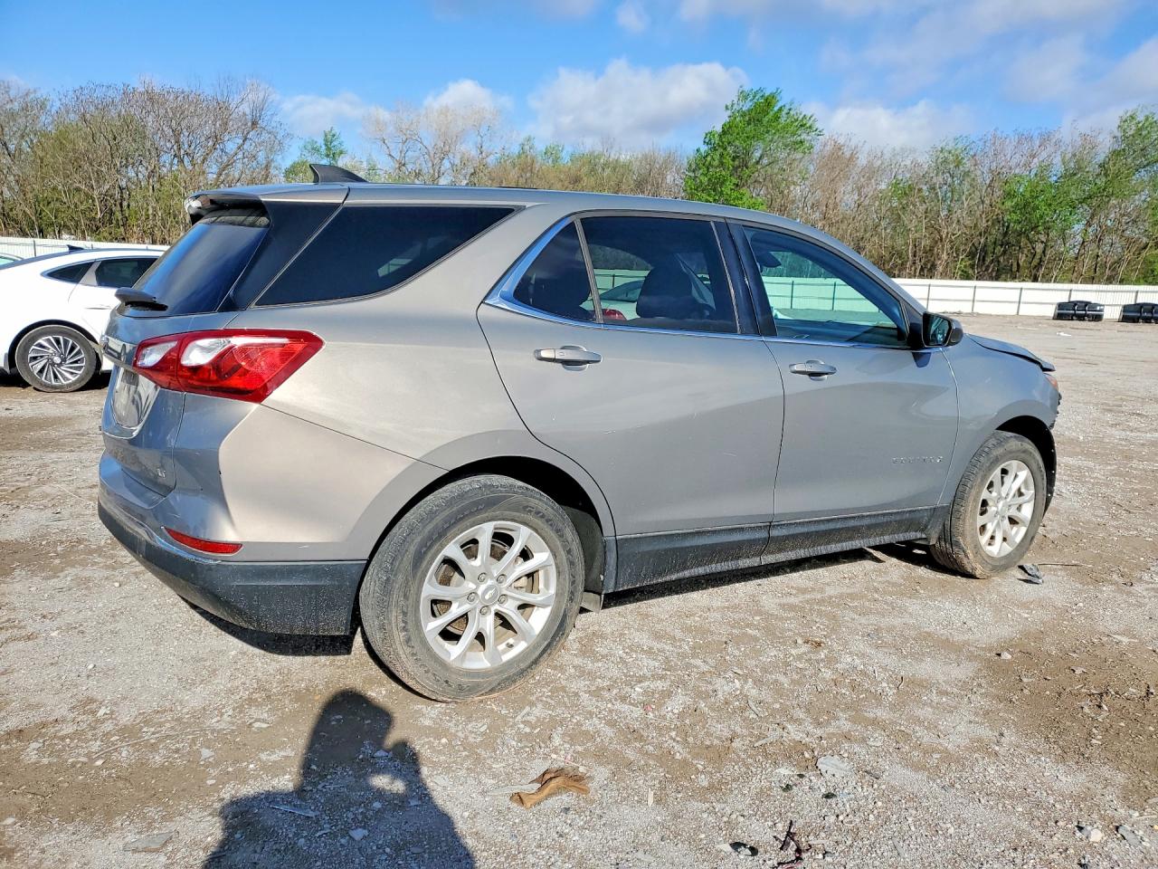 2018 CHEVROLET EQUINOX LT photo 3