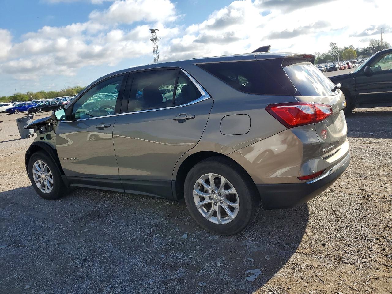 2018 CHEVROLET EQUINOX LT photo 2