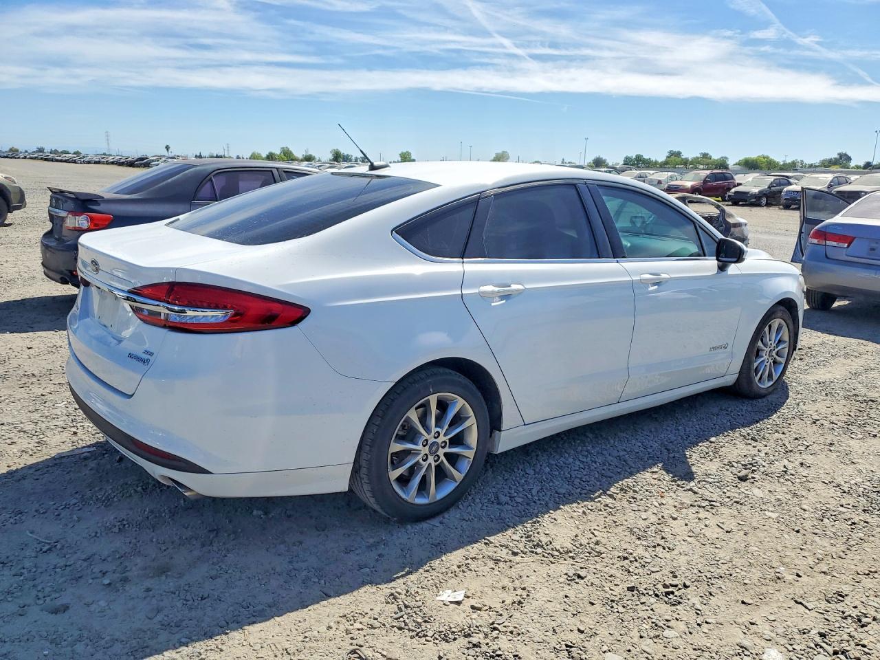 2018 FORD FUSION SE HYBRID photo 5
