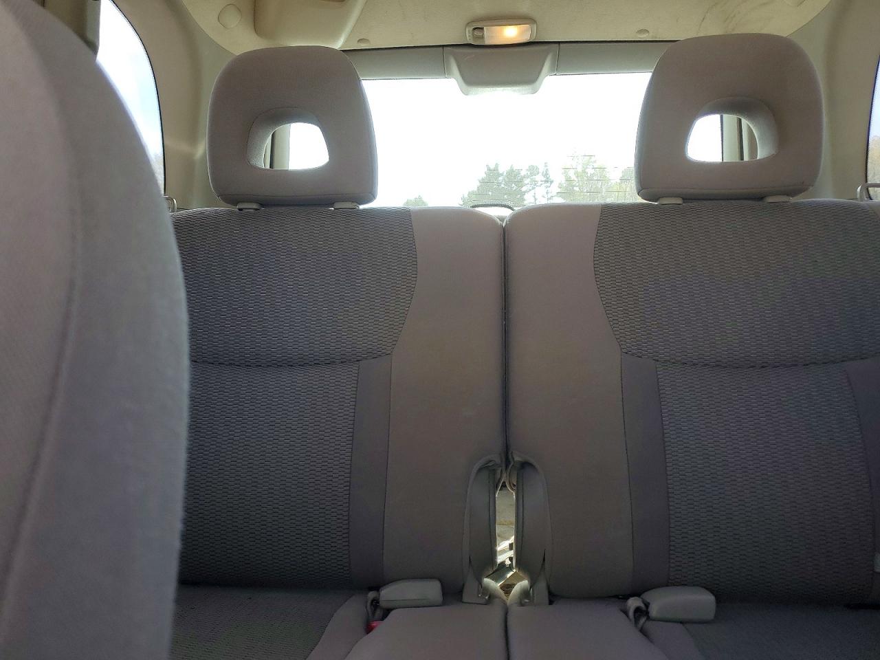 2005 TOYOTA RAV4 BASE photo 10