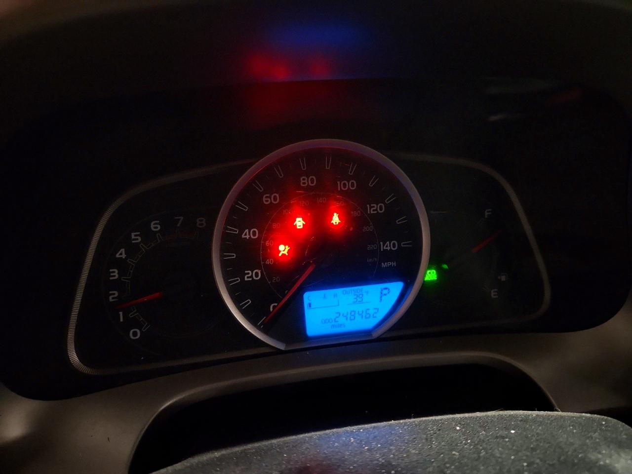 2013 TOYOTA RAV4 LE photo 9