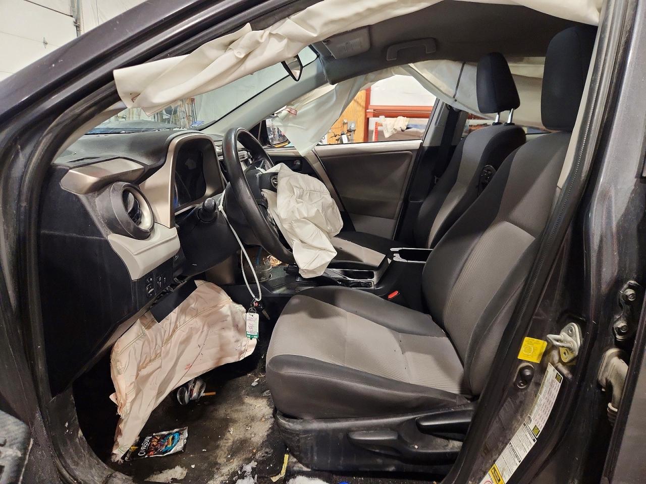 2013 TOYOTA RAV4 LE photo 7