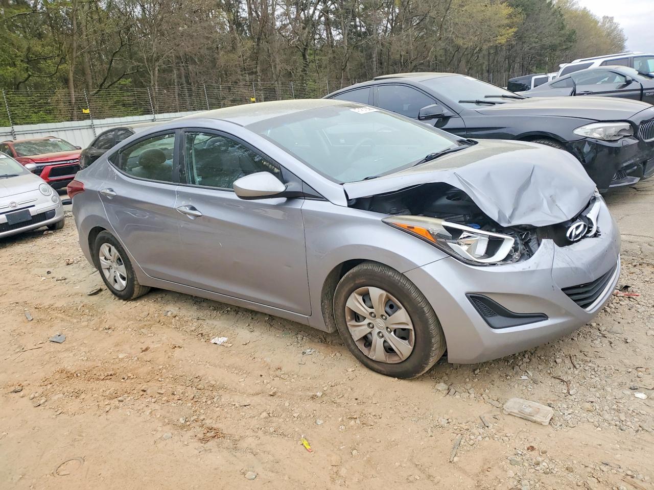 2016 HYUNDAI ELANTRA SE photo 4