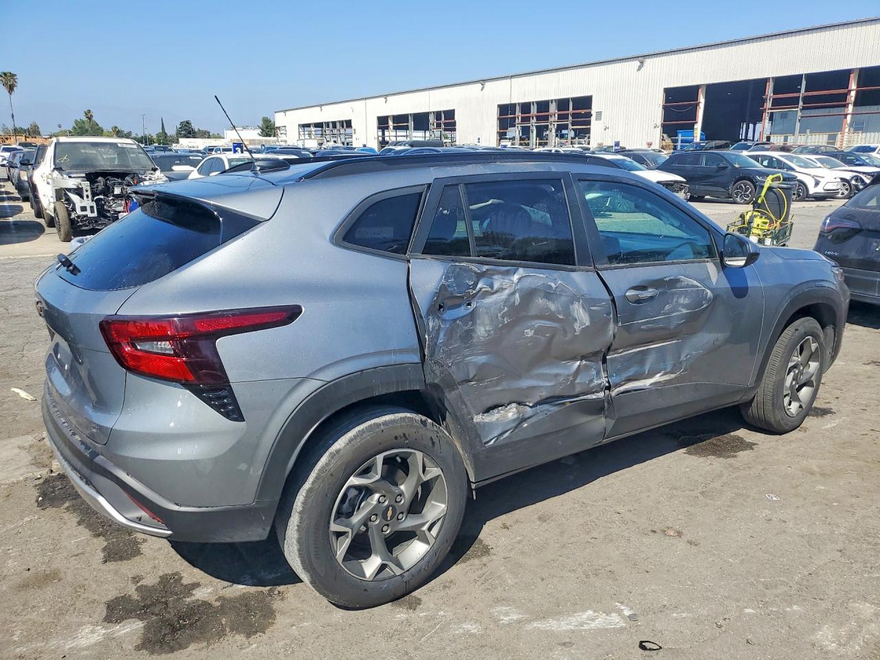 2025 CHEVROLET TRAX 1LT photo 7
