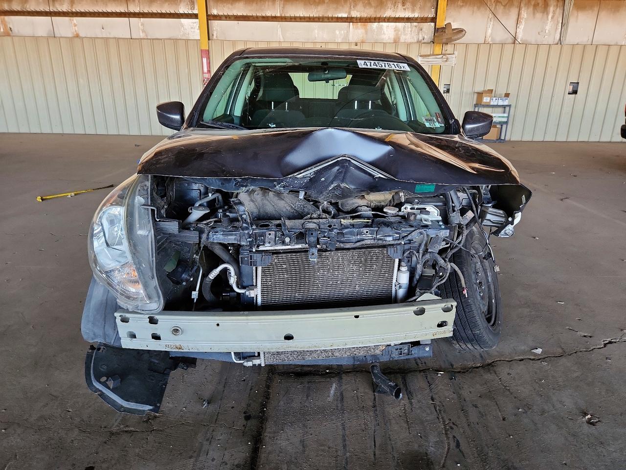 2019 NISSAN VERSA SV photo 5