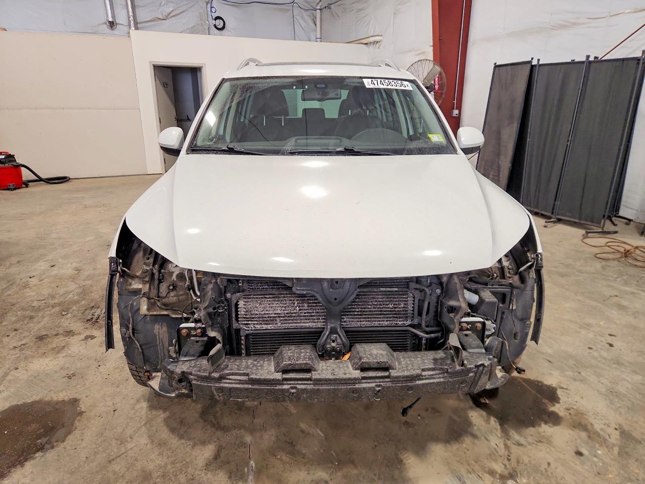 2016 VOLKSWAGEN TIGUAN S photo 13
