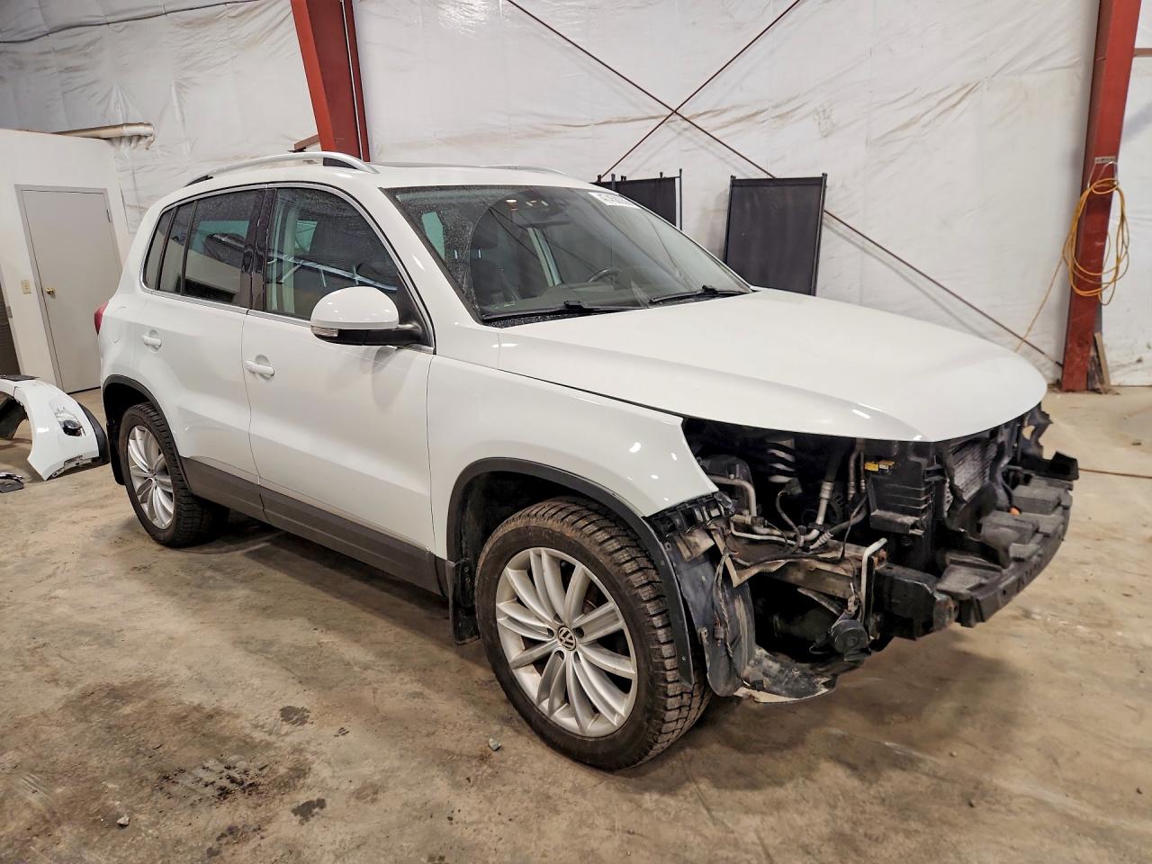 2016 VOLKSWAGEN TIGUAN S photo 10