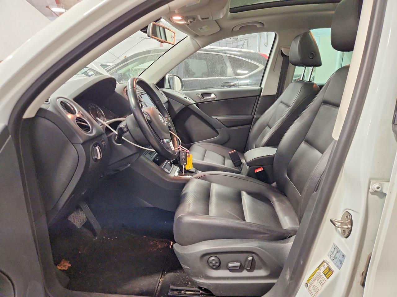 2016 VOLKSWAGEN TIGUAN S photo 19
