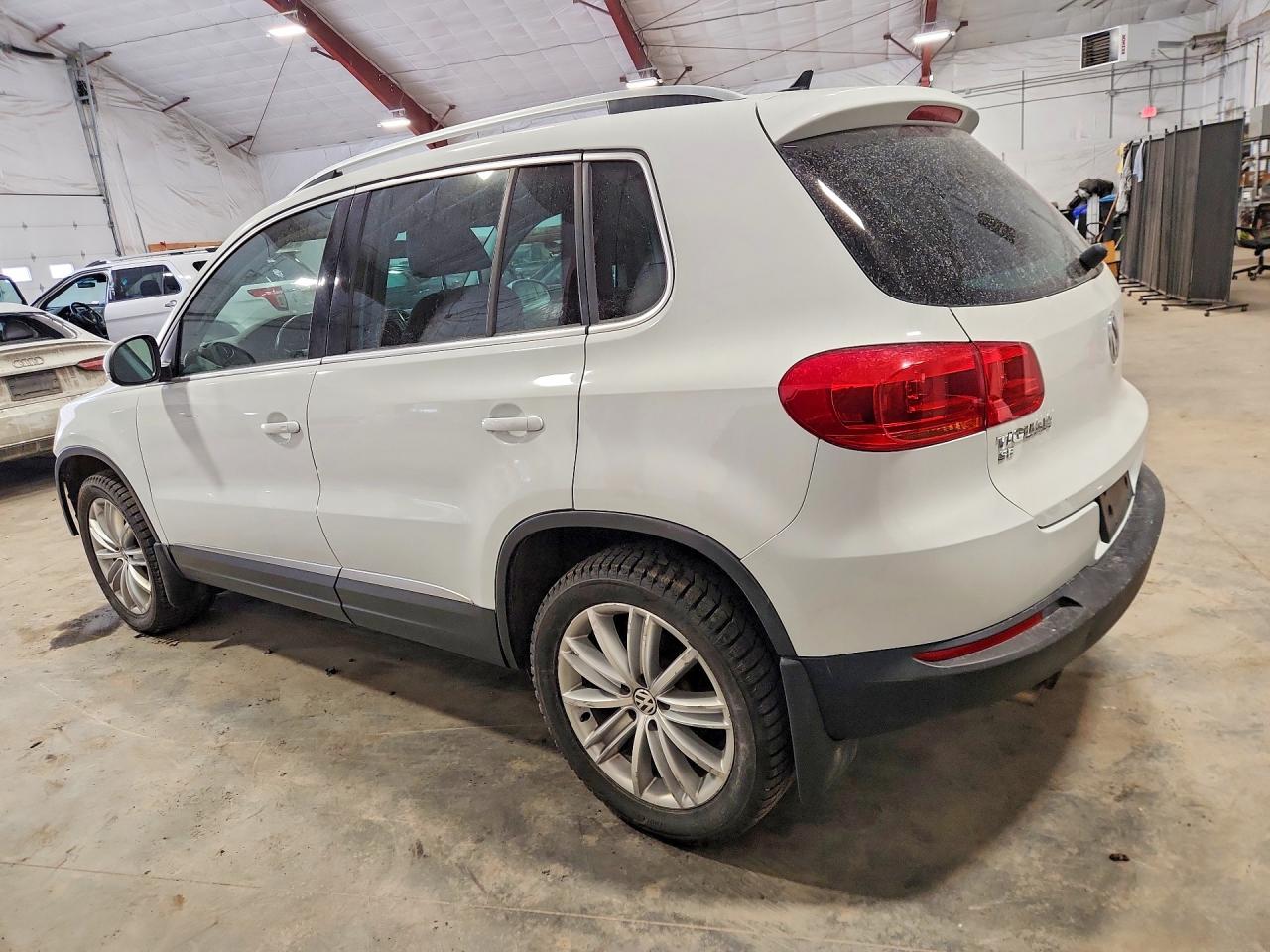 2016 VOLKSWAGEN TIGUAN S photo 4