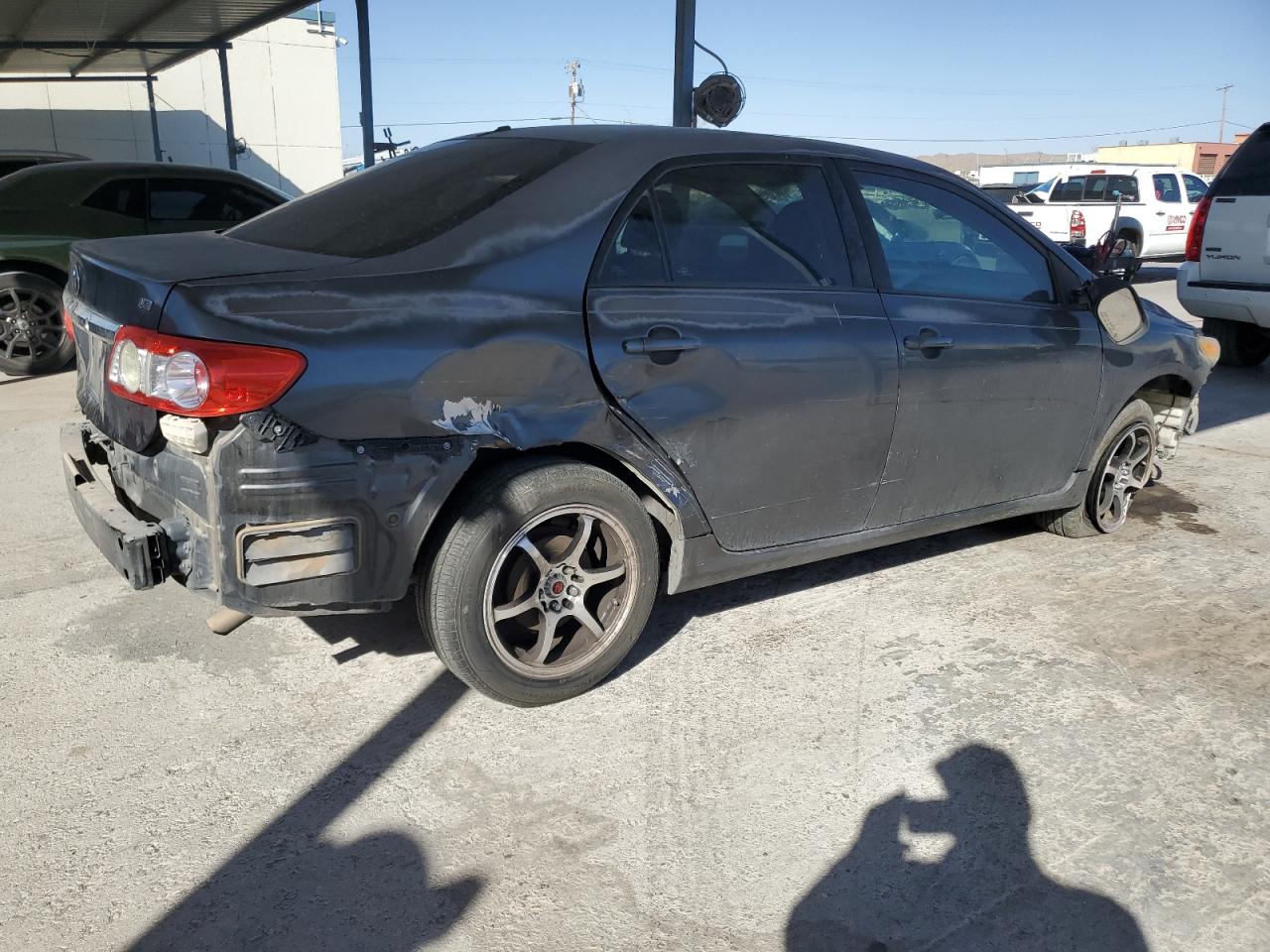 2011 TOYOTA COROLLA BASE photo 3