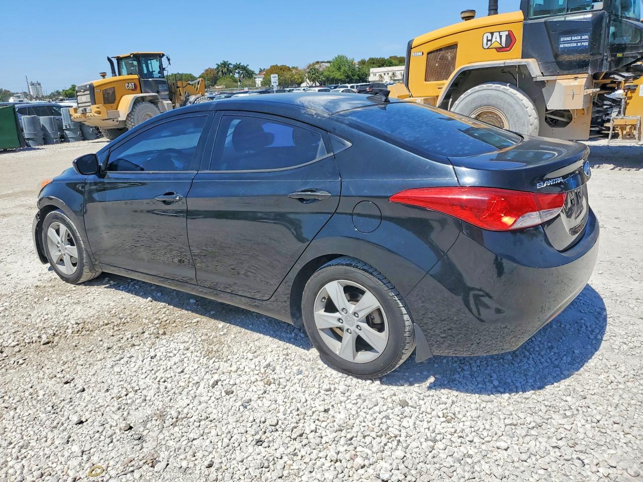 2013 HYUNDAI ELANTRA GLS photo 2