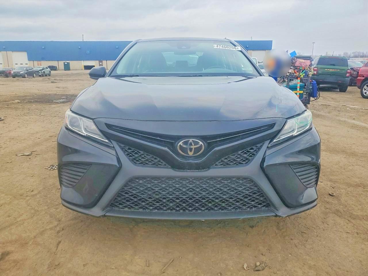 2019 TOYOTA CAMRY SE photo 13