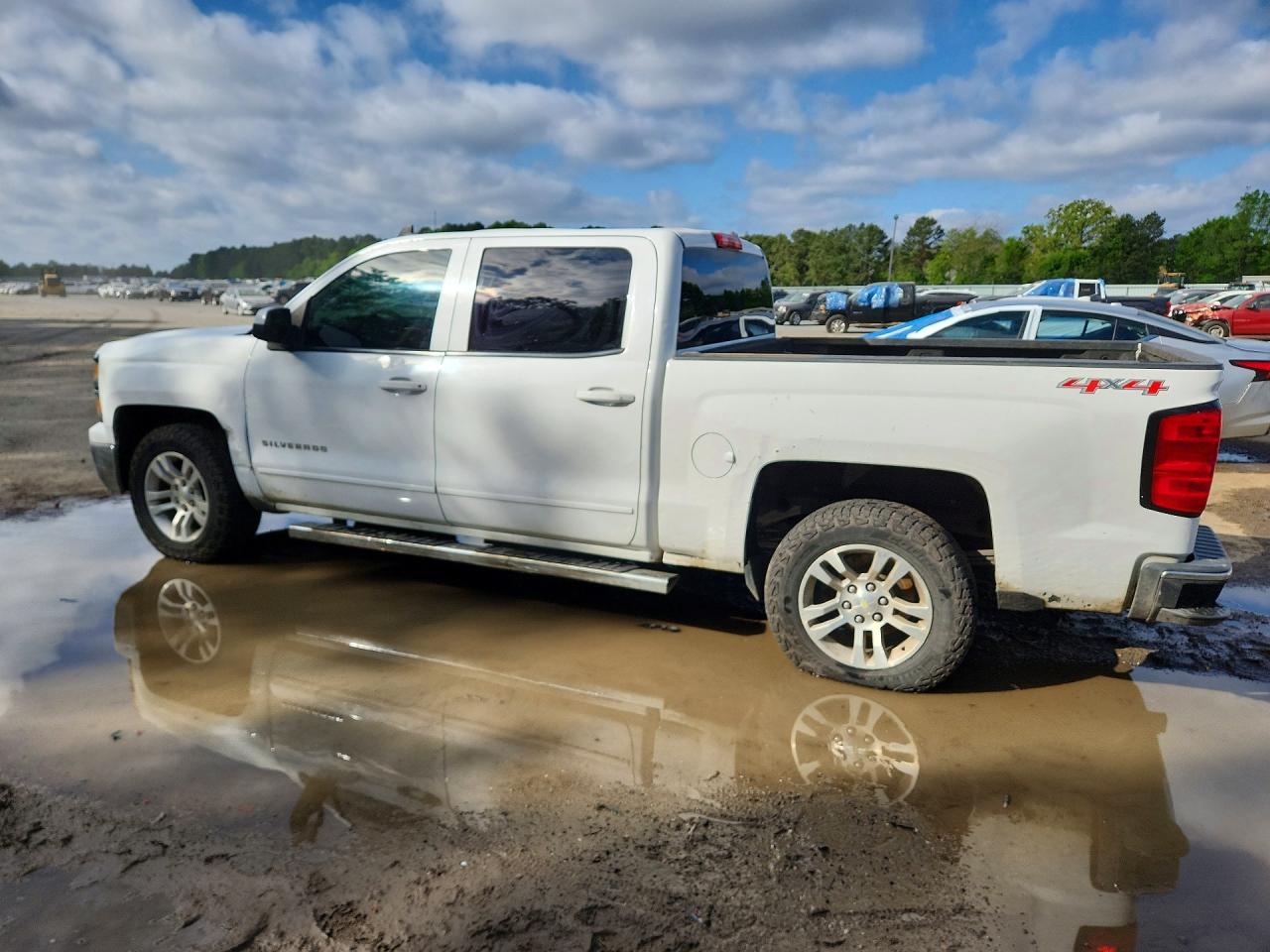 2015 CHEVROLET SILVERADO K1500 LT photo 2