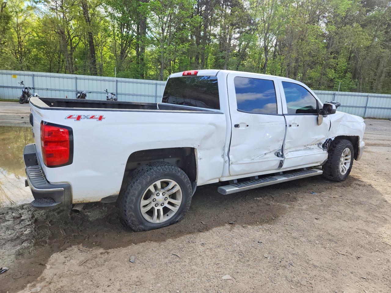 2015 CHEVROLET SILVERADO K1500 LT photo 3