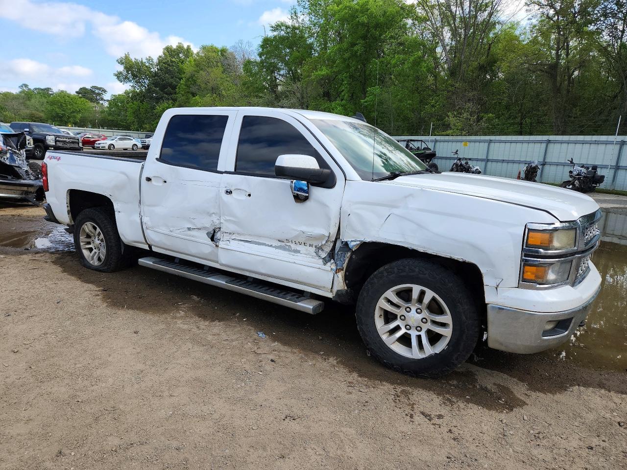 2015 CHEVROLET SILVERADO K1500 LT photo 4