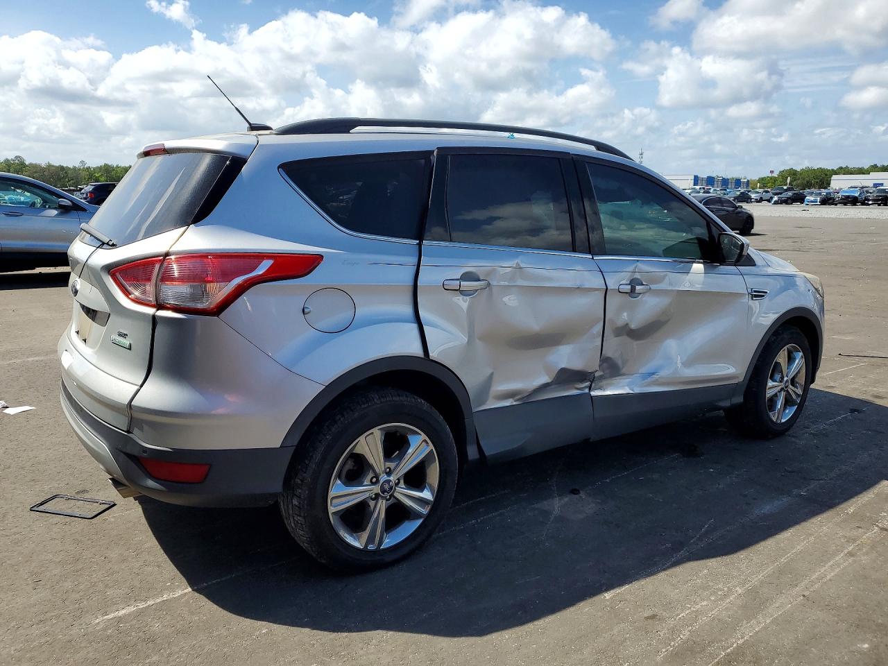 2016 FORD ESCAPE SE photo 5