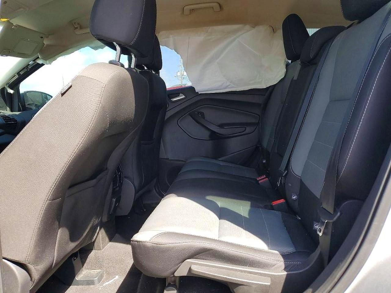 2016 FORD ESCAPE SE photo 19