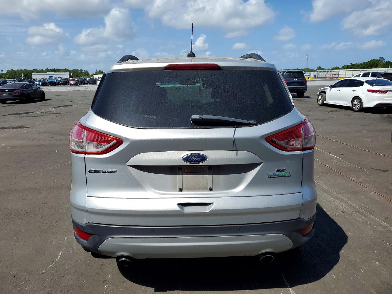 2016 FORD ESCAPE SE photo 11