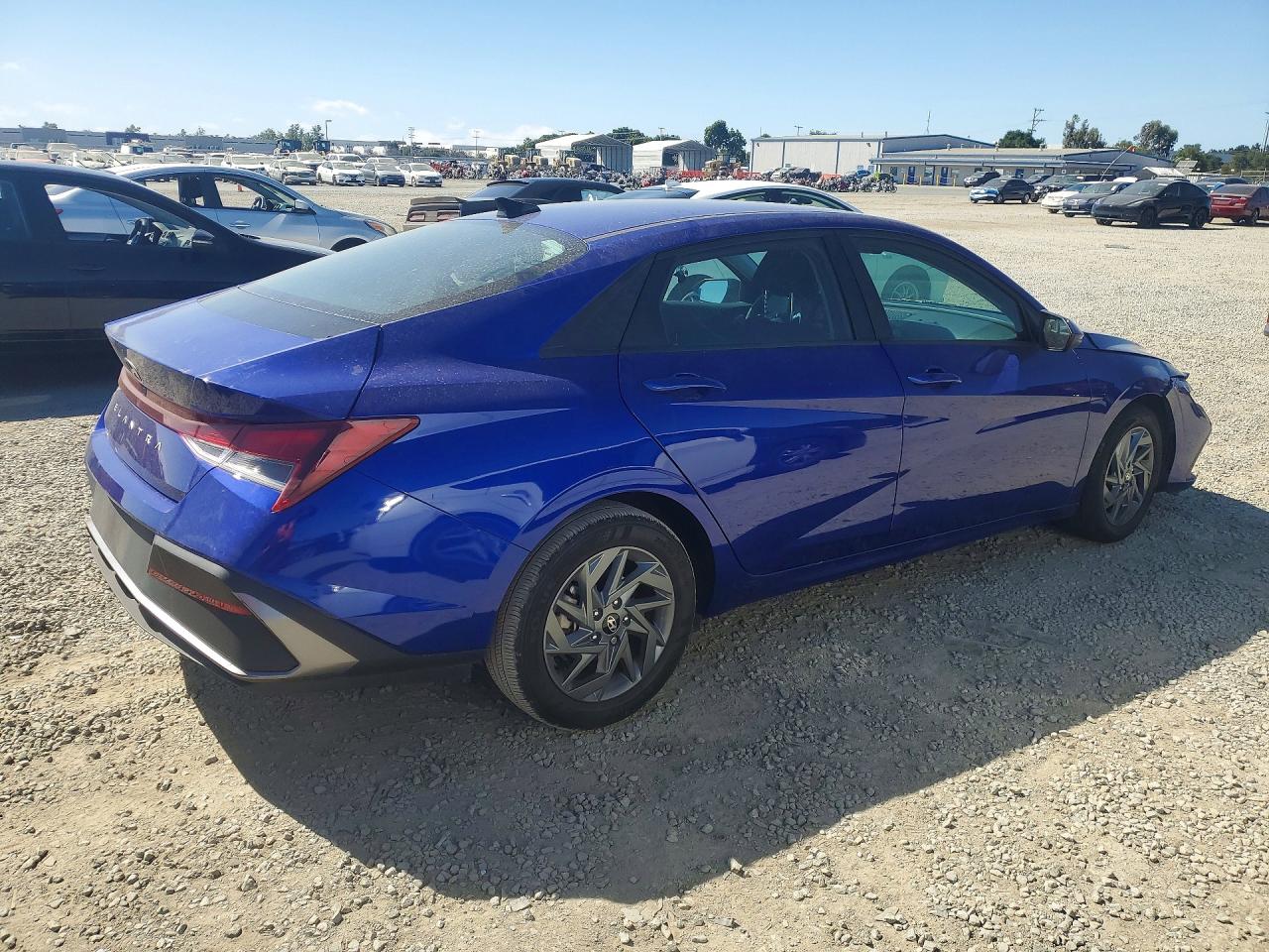 2024 HYUNDAI ELANTRA SEL photo 5