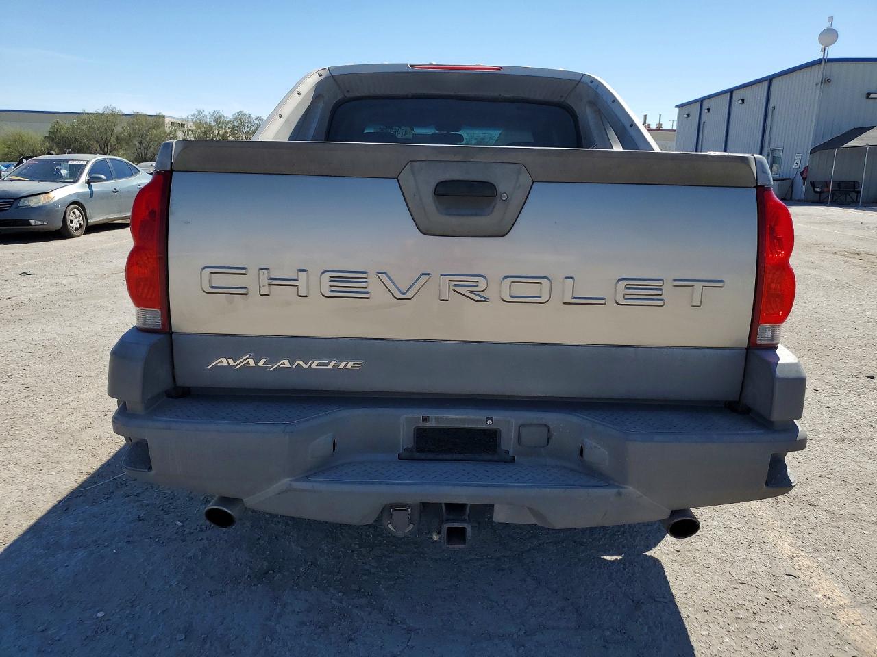 2002 CHEVROLET AVALANCHE C1500 photo 11