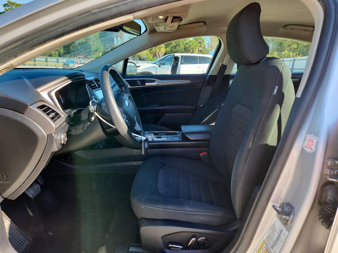 2019 FORD FUSION SE photo 7