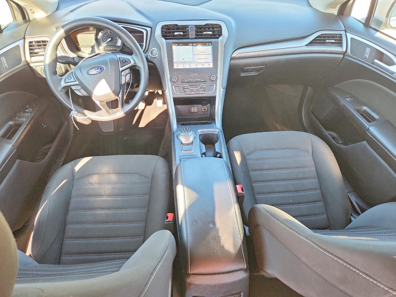 2019 FORD FUSION SE photo 8