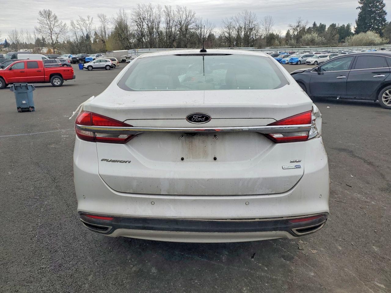 2017 FORD FUSION SE photo 16