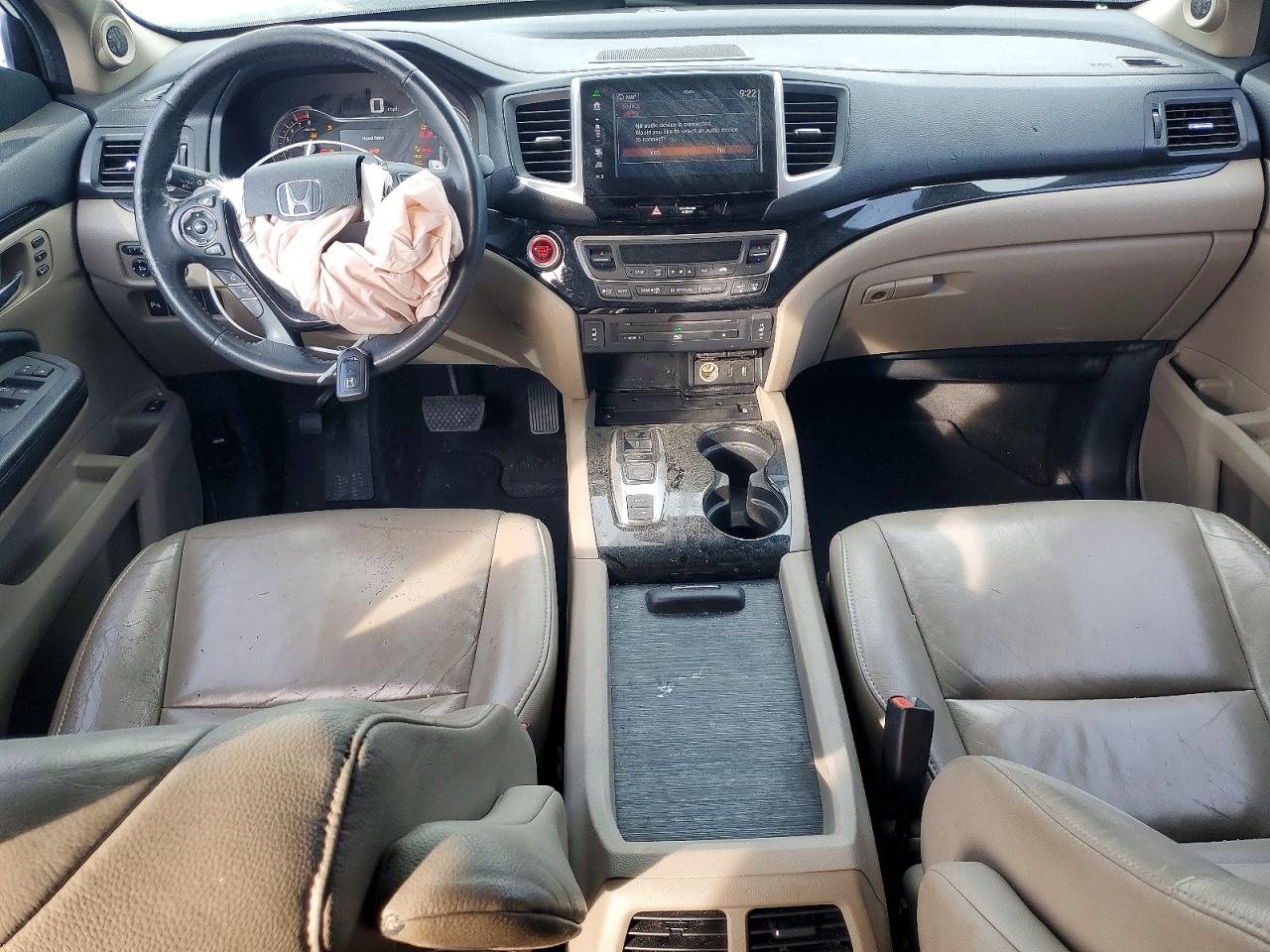 2016 HONDA PILOT TOURING photo 8