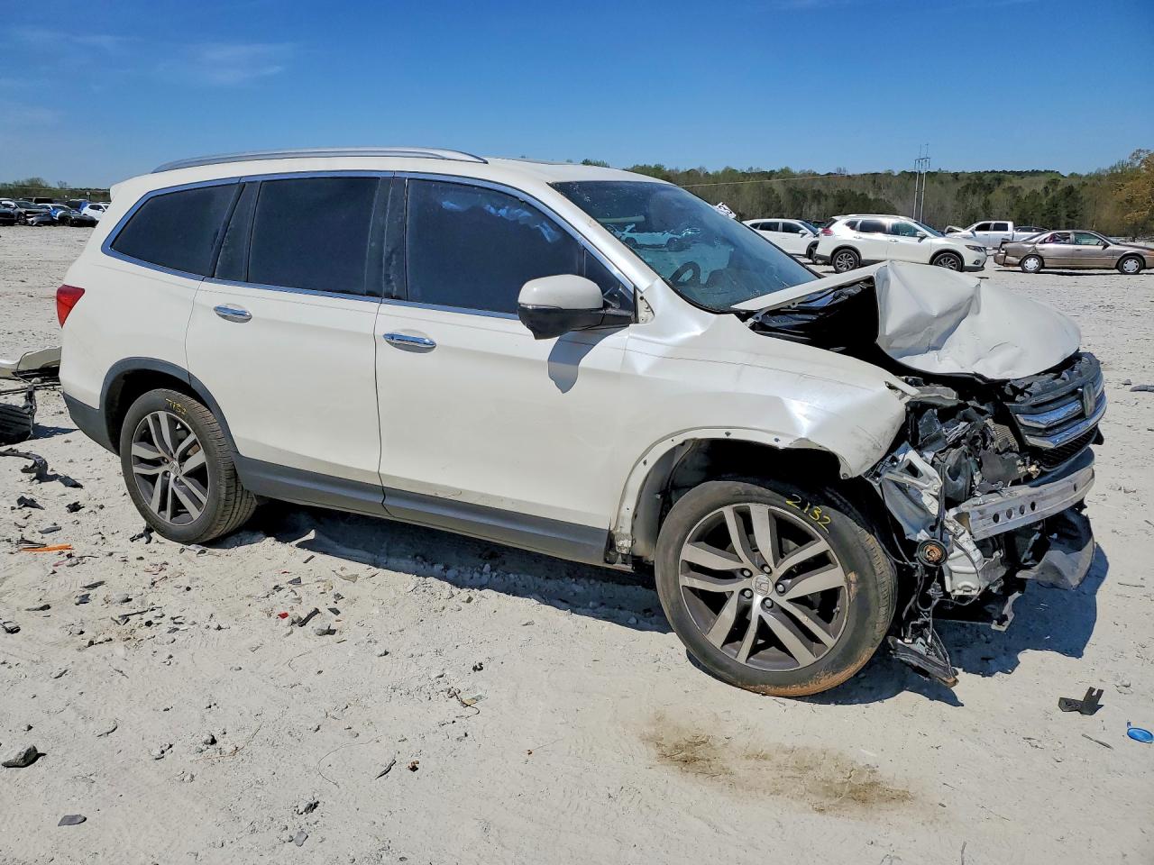 2016 HONDA PILOT TOURING photo 4