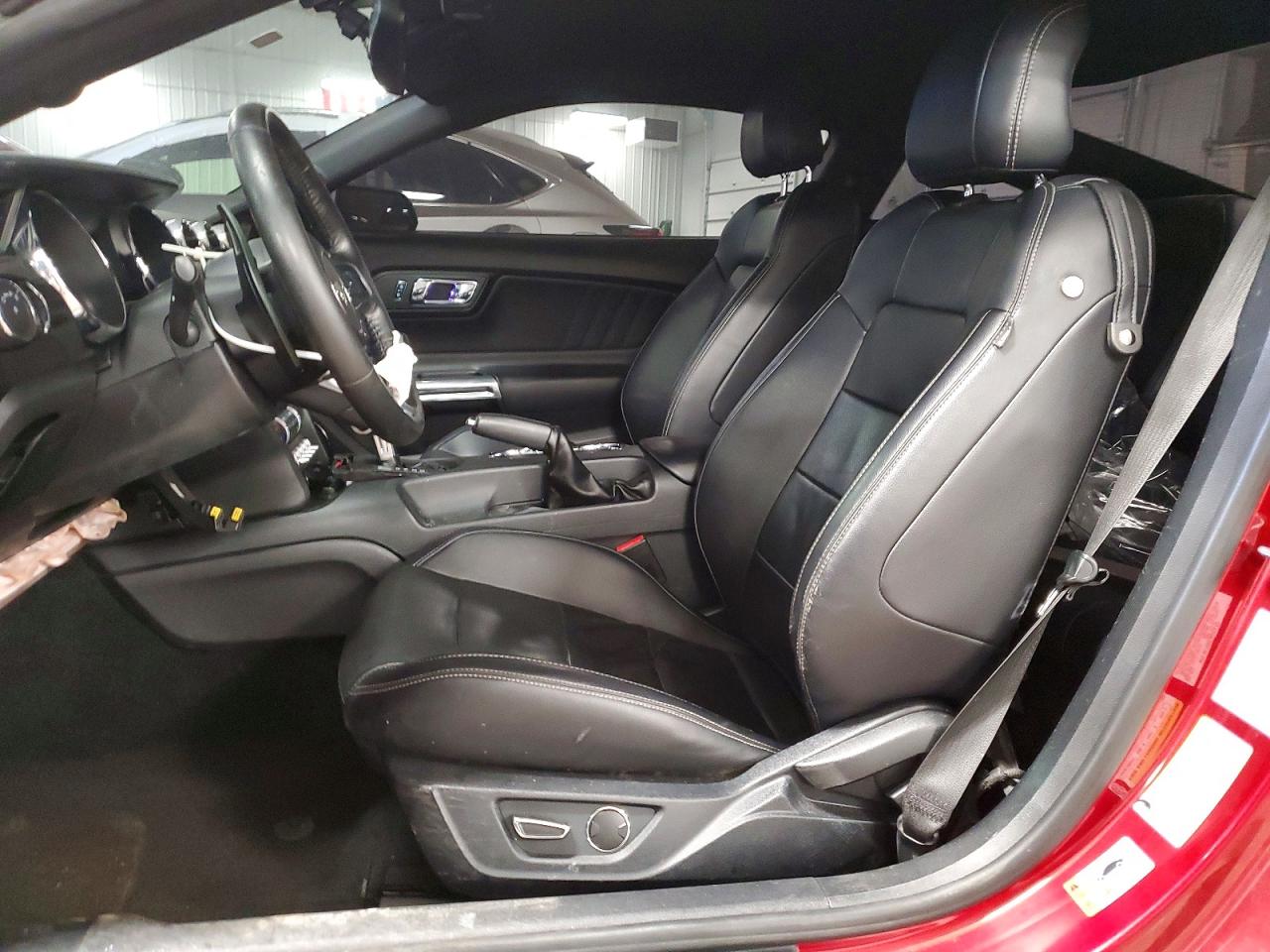 2017 FORD MUSTANG GT photo 19