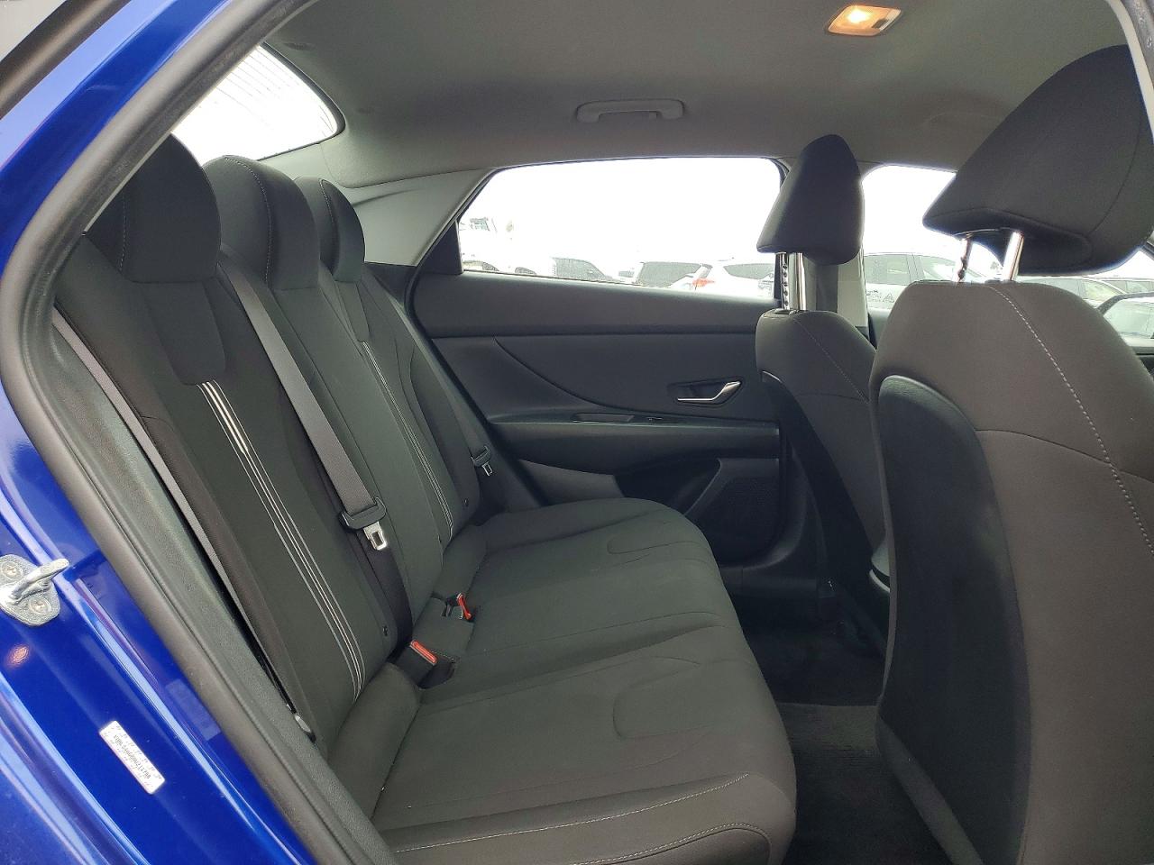 2021 HYUNDAI ELANTRA SEL photo 19