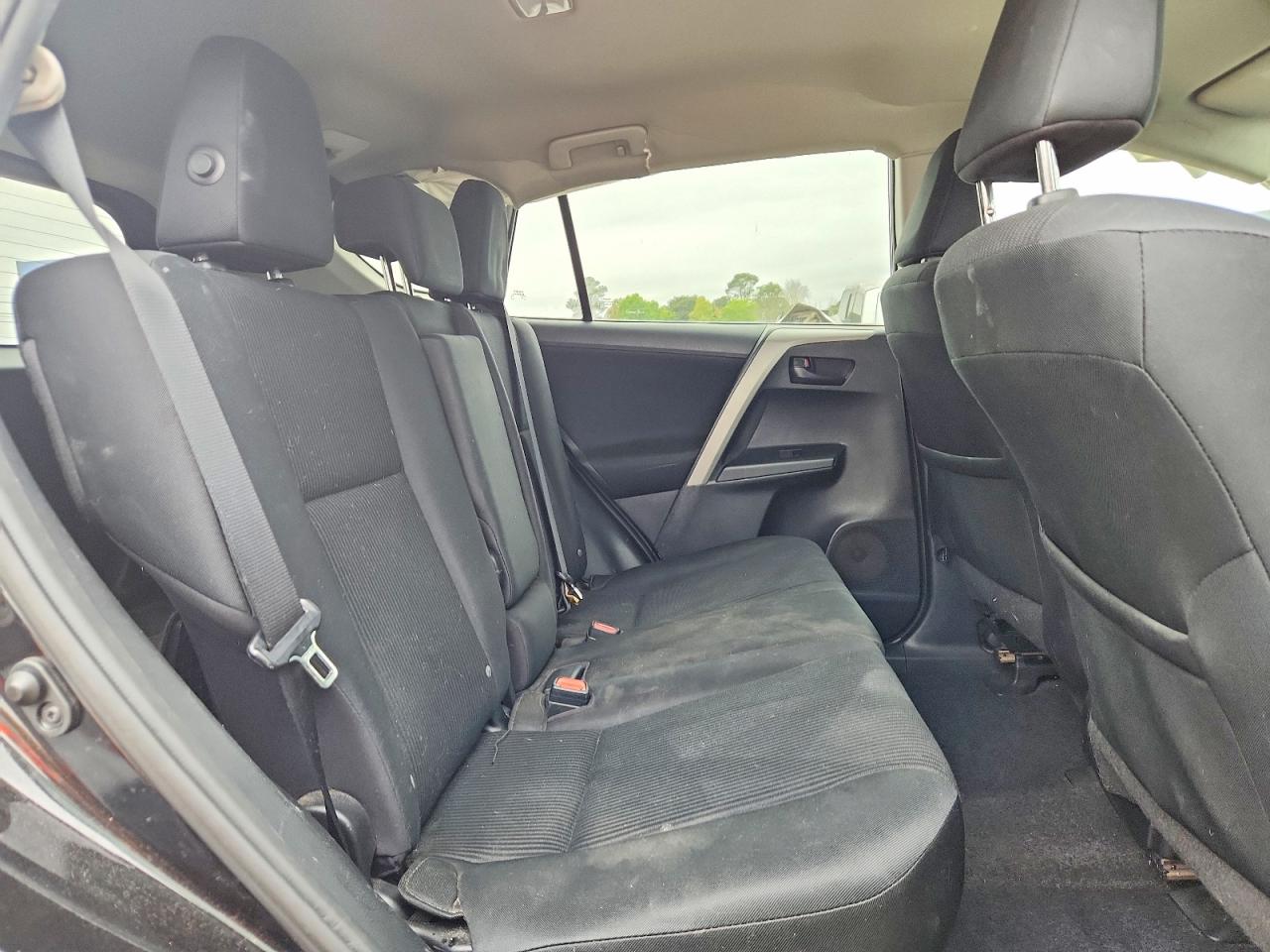 2016 TOYOTA RAV4 LE photo 21