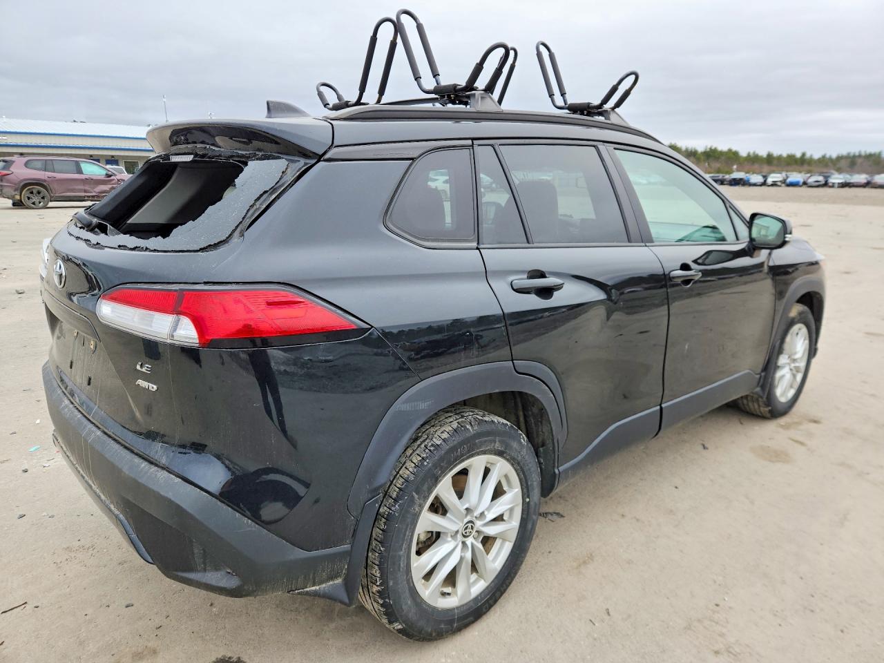 2022 TOYOTA COROLLA CROSS LE photo 7