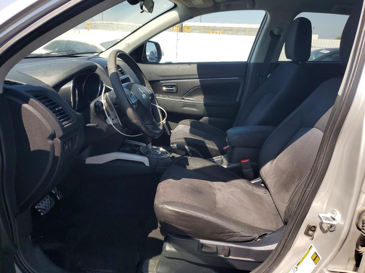 2013 MITSUBISHI OUTLANDER SPORT LE photo 13