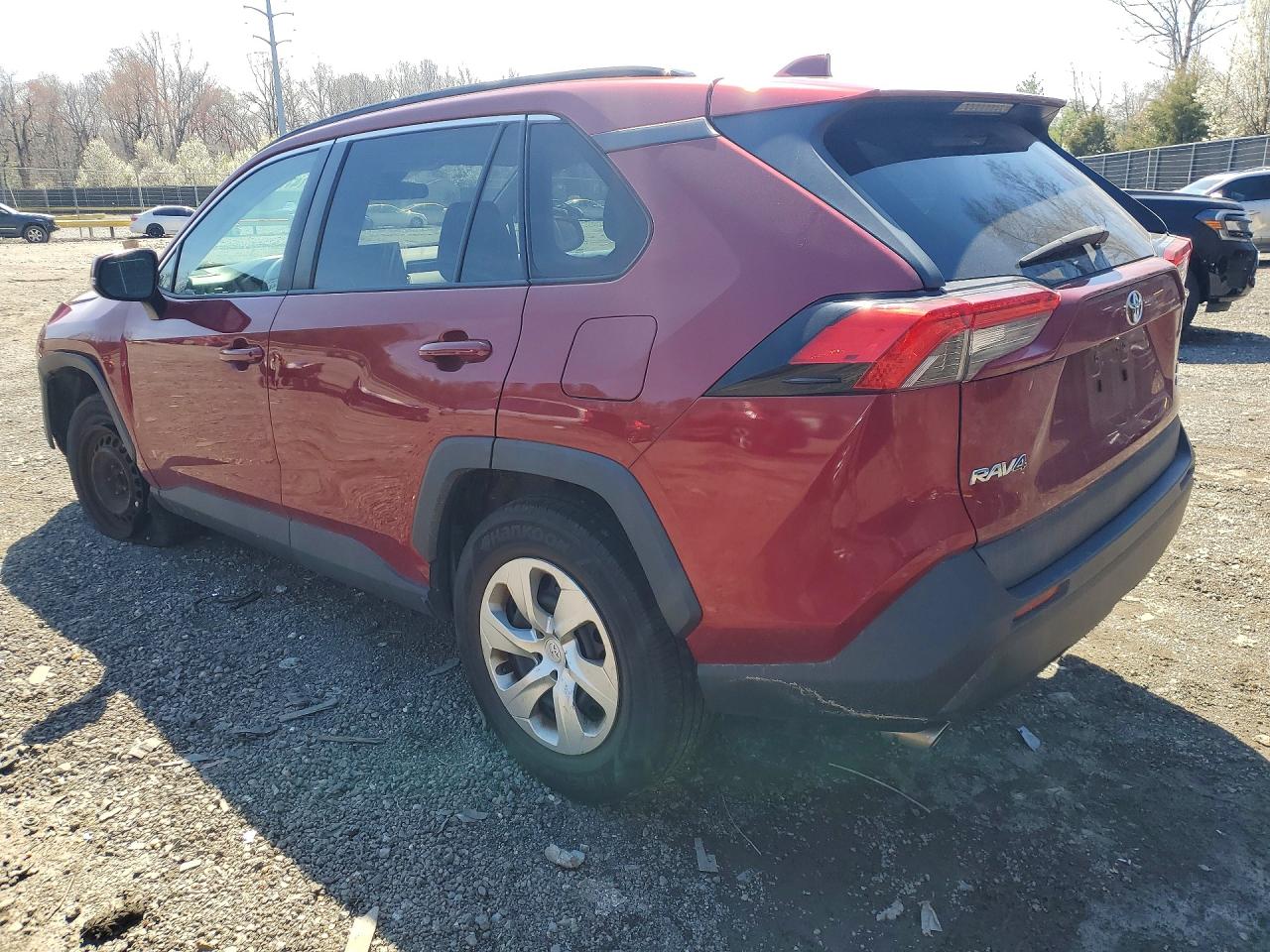 2019 TOYOTA RAV4 LE photo 4