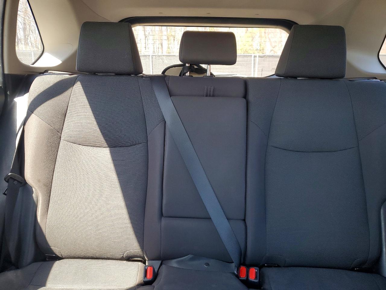 2019 TOYOTA RAV4 LE photo 28