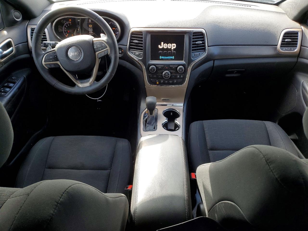 2016 JEEP GRAND CHEROKEE LAREDO photo 16