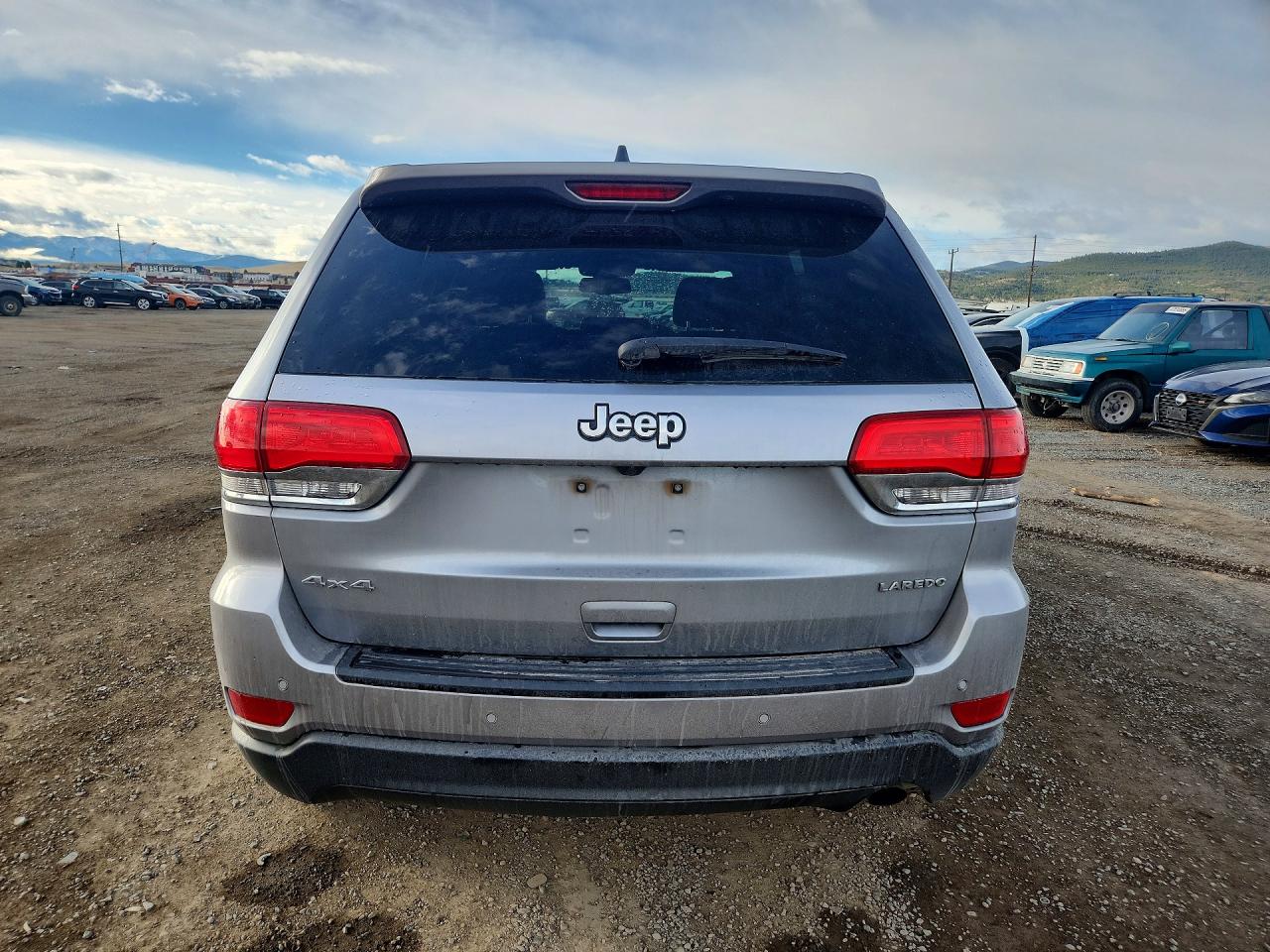 2016 JEEP GRAND CHEROKEE LAREDO photo 11