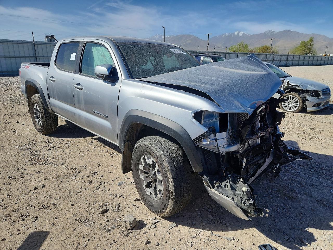 2022 TOYOTA TACOMA TRD OFF-ROAD photo 4