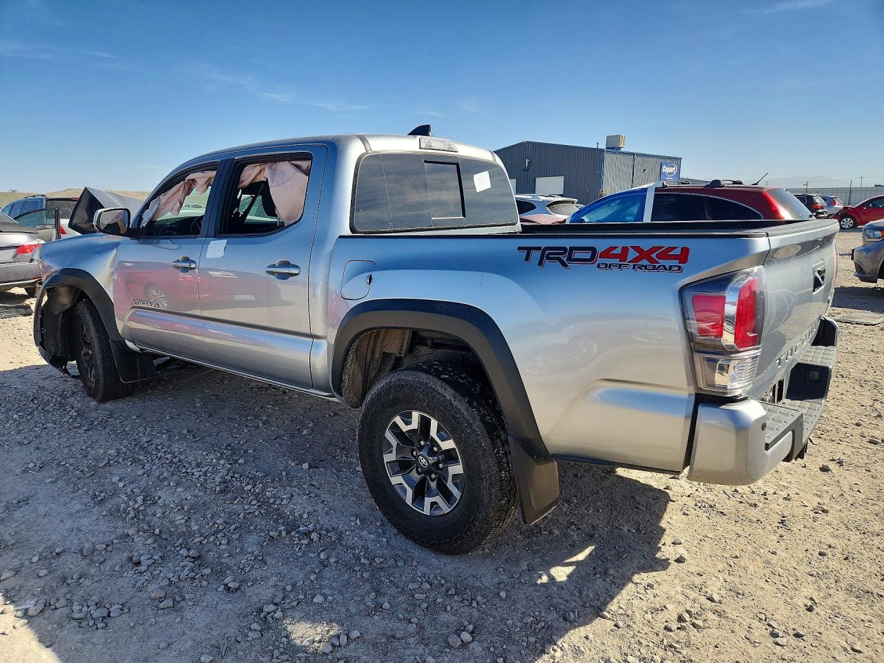 2022 TOYOTA TACOMA TRD OFF-ROAD photo 2