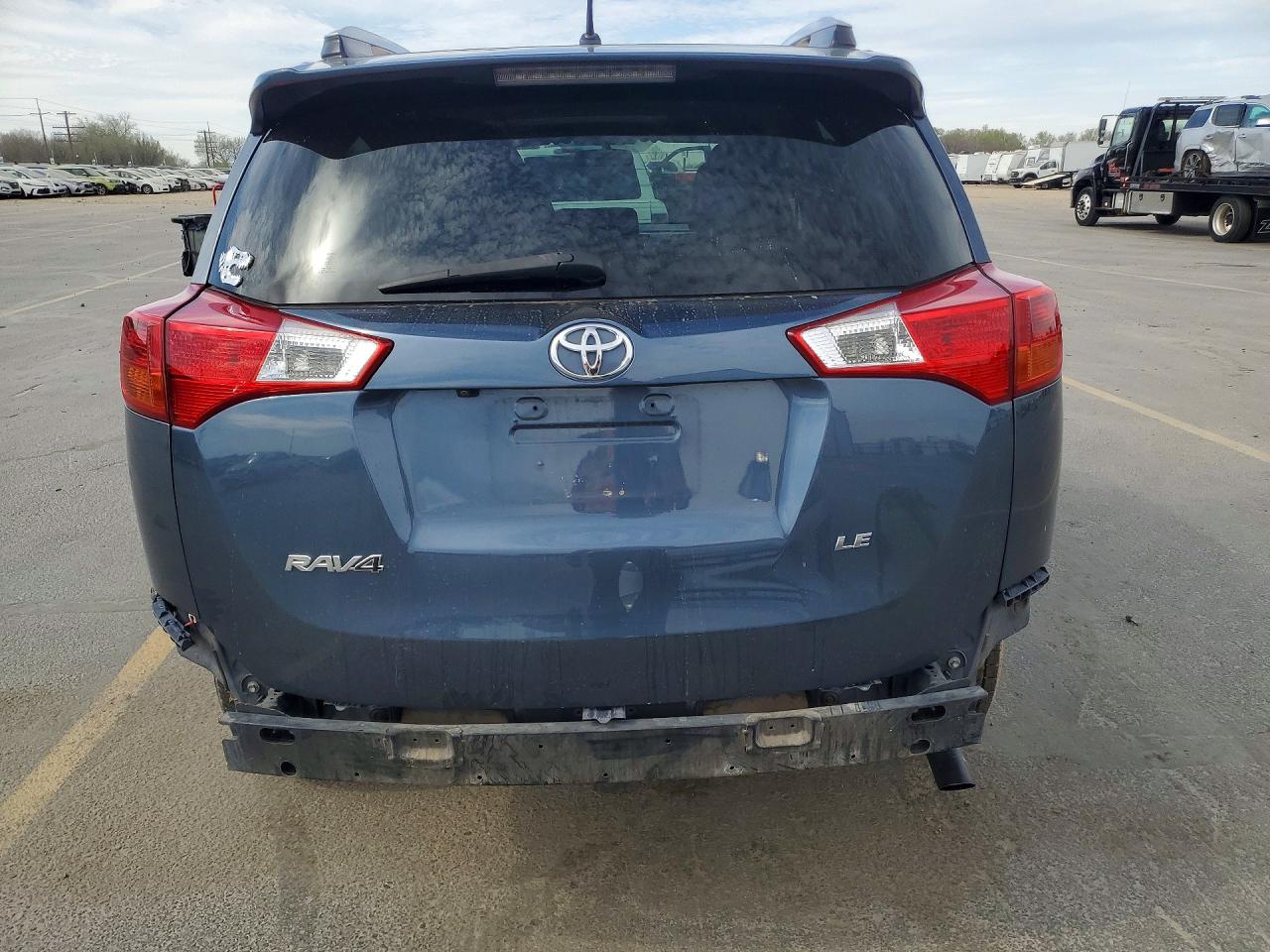 2013 TOYOTA RAV4 LE photo 11