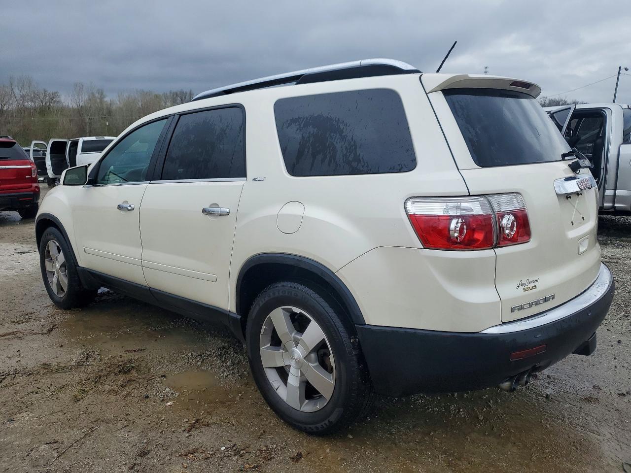 2009 GMC ACADIA SLT-2 photo 4